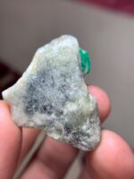 A Majestic 130.40-Carat Emerald Specimen from Swat: A Museum-Grade Natural Treasure - Image 10
