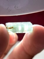 9.10ct Laghman Emerald Crystal – A Slender Gem with Raw Elegance - Image 2