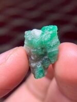 14.51 ct Swat Emerald Specimen – Compact Gem with Natural Charm - Image 2