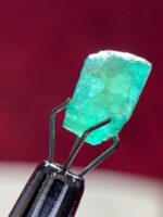 2.40ct Swat Emerald Crystal – Natural Vivid Green Gemstone - Image 2