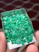 Raw Beauty: A 65.80 ct Emerald Rough Lot from Swat, Pakistan - Image 13