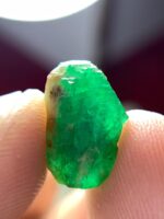 5.20ct Swat Emerald Crystal: Natural Elegance from Pakistan’s Gemstone Heart - Image 4