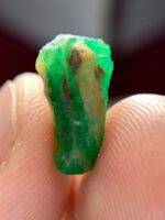 5.20ct Swat Emerald Crystal: Natural Elegance from Pakistan’s Gemstone Heart - Image 5