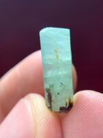 9.10ct Laghman Emerald Crystal – A Slender Gem with Raw Elegance - Image 6