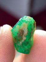 5.20ct Swat Emerald Crystal: Natural Elegance from Pakistan’s Gemstone Heart - Image 6