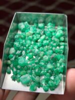 Raw Beauty: A 65.80 ct Emerald Rough Lot from Swat, Pakistan - Image 6