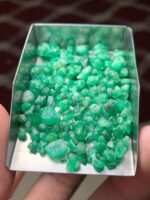 Raw Beauty: A 65.80 ct Emerald Rough Lot from Swat, Pakistan - Image 7