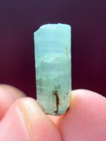 9.10ct Laghman Emerald Crystal – A Slender Gem with Raw Elegance - Image 8