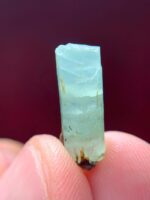 9.10ct Laghman Emerald Crystal – A Slender Gem with Raw Elegance - Image 9