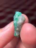 14.51 ct Swat Emerald Specimen – Compact Gem with Natural Charm - Image 9