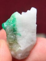 23.90ct Swat Emerald Specimen – Pakistan Crystal, Collector Gem - Image 9