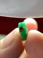 2.41 ct Natural Emerald Crystal from Swat Pakistan – Raw Green Gemstone Collector | 10.53x7.97x4.81 mm - Image 9