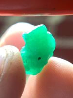5.00 ct Natural Emerald Crystal from Swat Valley – Perfect Weight with Solid Proportions - Image 5