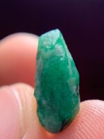 Rare 7.30ct Swat Emerald Crystal – Untreated Natural Beauty - Image 5