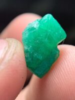 5.00 ct Natural Emerald Crystal from Swat Valley – Perfect Weight with Solid Proportions - Image 11
