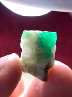 19.25ct Swat Emerald Crystal – Natural Green Gemstone Specimen - Image 3