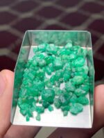 Compact Elegance: 54.15 ct Emerald Rough Lot from Swat Valley - Image 4