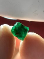 2.37ct Swat Emerald Crystal – Natural Green Gemstone (7.00 x 5.97 x 6.40 mm) - Image 5