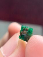 2.37ct Swat Emerald Crystal – Natural Green Gemstone (7.00 x 5.97 x 6.40 mm) - Image 6