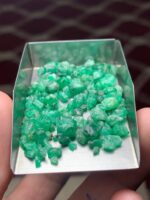 Compact Elegance: 54.15 ct Emerald Rough Lot from Swat Valley - Image 10