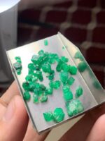 Rare 29.60-Carat Swat Emerald Rough: A Gem of Pakistan’s Mountain Mines - Image 4