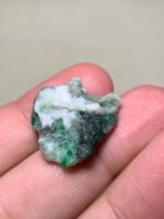Verdant Majesty: 21.65ct Swat Emerald Specimen with Impressive Spread - Image 2