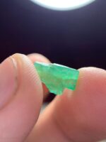 2.00ct Laghman Emerald Crystal: Sleek Elegance from Afghanistan’s Hidden Gem Source - Image 4