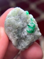 A 68.40-Carat Swat Emerald Specimen: Strength, Structure & the Depth of Natural Green - Image 5