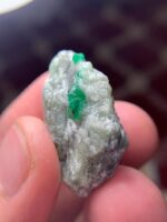 A 68.40-Carat Swat Emerald Specimen: Strength, Structure & the Depth of Natural Green - Image 9