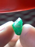 Elongated Beauty: 4.43 ct Emerald Crystal from Swat Valley - Image 6