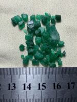 30.83ct Swat Emerald Rough – A Compact Lot of Rich Green Crystals - Image 12