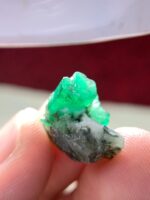 A Gem from the Mountains: 13.30-Carat Swat Emerald Specimen - Image 7
