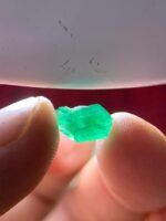 2.40ct Swat Emerald Crystal – Natural Untreated Green Gemstone (10.70 x 7.80 x 5.20 mm) - Image 2