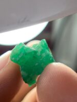 Majestic Green — The 10.50-Carat Swat Emerald Crystal - Image 10