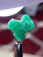 Majestic Green — The 10.50-Carat Swat Emerald Crystal - Image 2