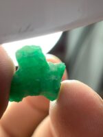 Majestic Green — The 10.50-Carat Swat Emerald Crystal - Image 5