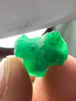 Majestic Green — The 10.50-Carat Swat Emerald Crystal - Image 8