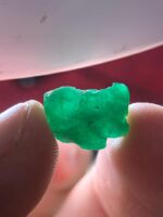 8.65ct Natural Emerald Crystal from Swat – A Bold, Untouched Gem of Earth’s Purest Green - Image 5