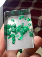 Swat Emerald Treasure: 25.49ct Emerald Rough Lot (8.24 × 6.47 × 5.83 mm) - Image 4