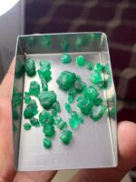 Swat Emerald Treasure: 25.49ct Emerald Rough Lot (8.24 × 6.47 × 5.83 mm) - Image 6