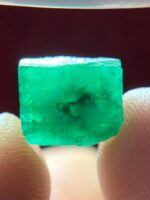 4.95ct Swat Emerald Crystal – Natural Untreated Green Gemstone (8.51 x 10.67 x 6.45 mm) - Image 2
