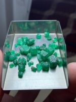 Swat Emerald Treasure: 25.49ct Emerald Rough Lot (8.24 × 6.47 × 5.83 mm) - Image 11