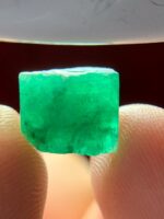 4.95ct Swat Emerald Crystal – Natural Untreated Green Gemstone (8.51 x 10.67 x 6.45 mm) - Image 7