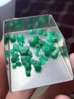 Swat Emerald Treasure: 25.49ct Emerald Rough Lot (8.24 × 6.47 × 5.83 mm) - Image 9