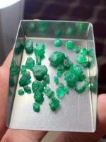 Swat Emerald Treasure: 25.49ct Emerald Rough Lot (8.24 × 6.47 × 5.83 mm) - Image 10
