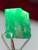 4.53ct Natural Emerald Crystal from Swat: A Gemstone of Rare Clarity & Color - Image 7