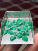 30.12ct Swat Emerald Rough Lot – Nature’s Vibrant Green Treasures - Image 11