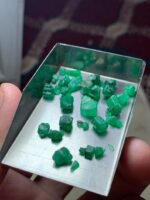 Swat Emerald Collection: 25.95ct Emerald Rough Lot (5.53 × 8.84 × 6.94 mm) - Image 3