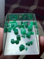 Swat Emerald Collection: 25.95ct Emerald Rough Lot (5.53 × 8.84 × 6.94 mm) - Image 4