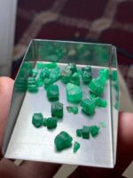 Swat Emerald Collection: 25.95ct Emerald Rough Lot (5.53 × 8.84 × 6.94 mm) - Image 5
